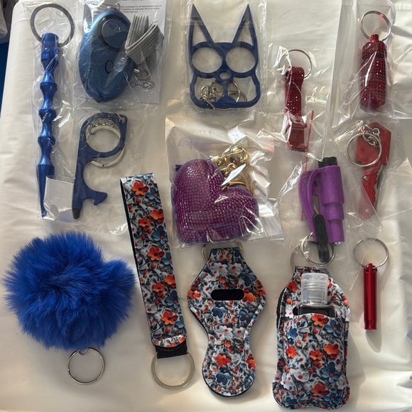 Accessories - Floral and Blue Self-Defense Keychain Set.     (14 pieces)
